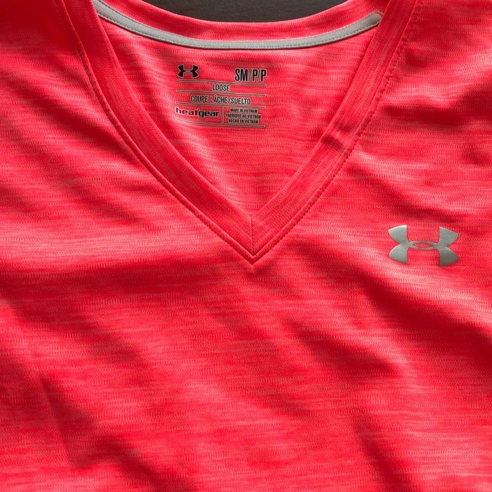 ♨️bundle♨️ underarmour vnecks - Picture 3 of 3
